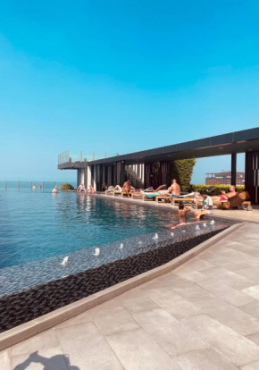 The base condo 2 bed 2 bath 854 dy Pupu